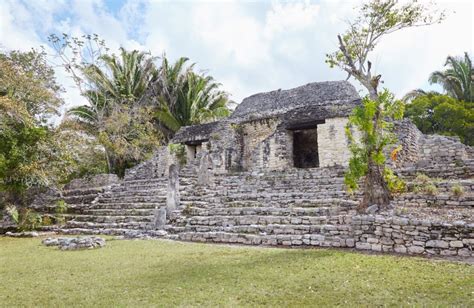 Kohunlich & Dzibanché: Quintana Roo’s Hidden Mayan Gems